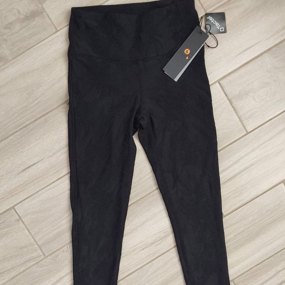 Mono b NWT Black Embossed Floral Legging.  Size S. ( 98 ) - Picture 1 of 4